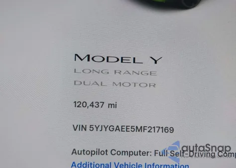 2021 Tesla Model Y Long Range Dual Motor All-Wheel Drive z USA, uszkodzony, nr VIN 5YJYGAEE5MF217169